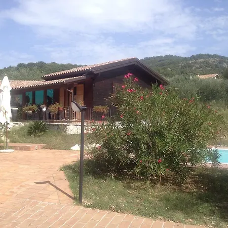 Alpesi faház Chalet Di Charme Massa Martana
